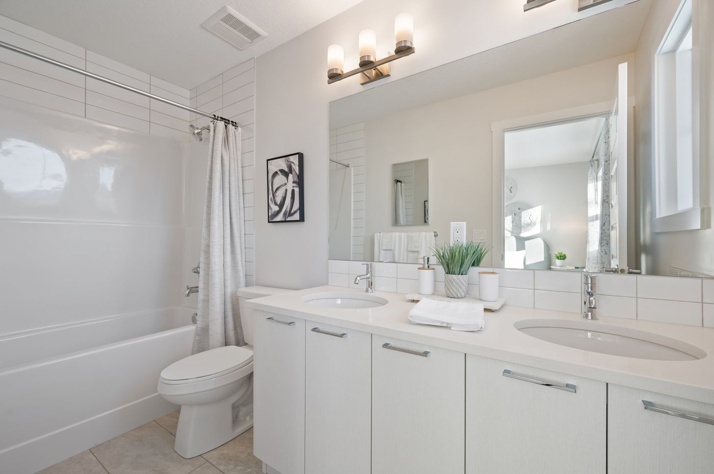 Main bathroom with double vanity